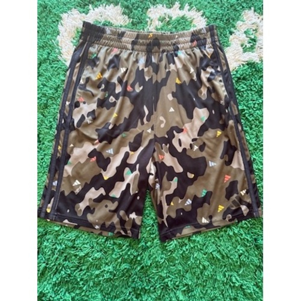 Adidas Camo Shorts Boys XL Green Camouflage Multi Logo Athletic Gym 3-Stripe